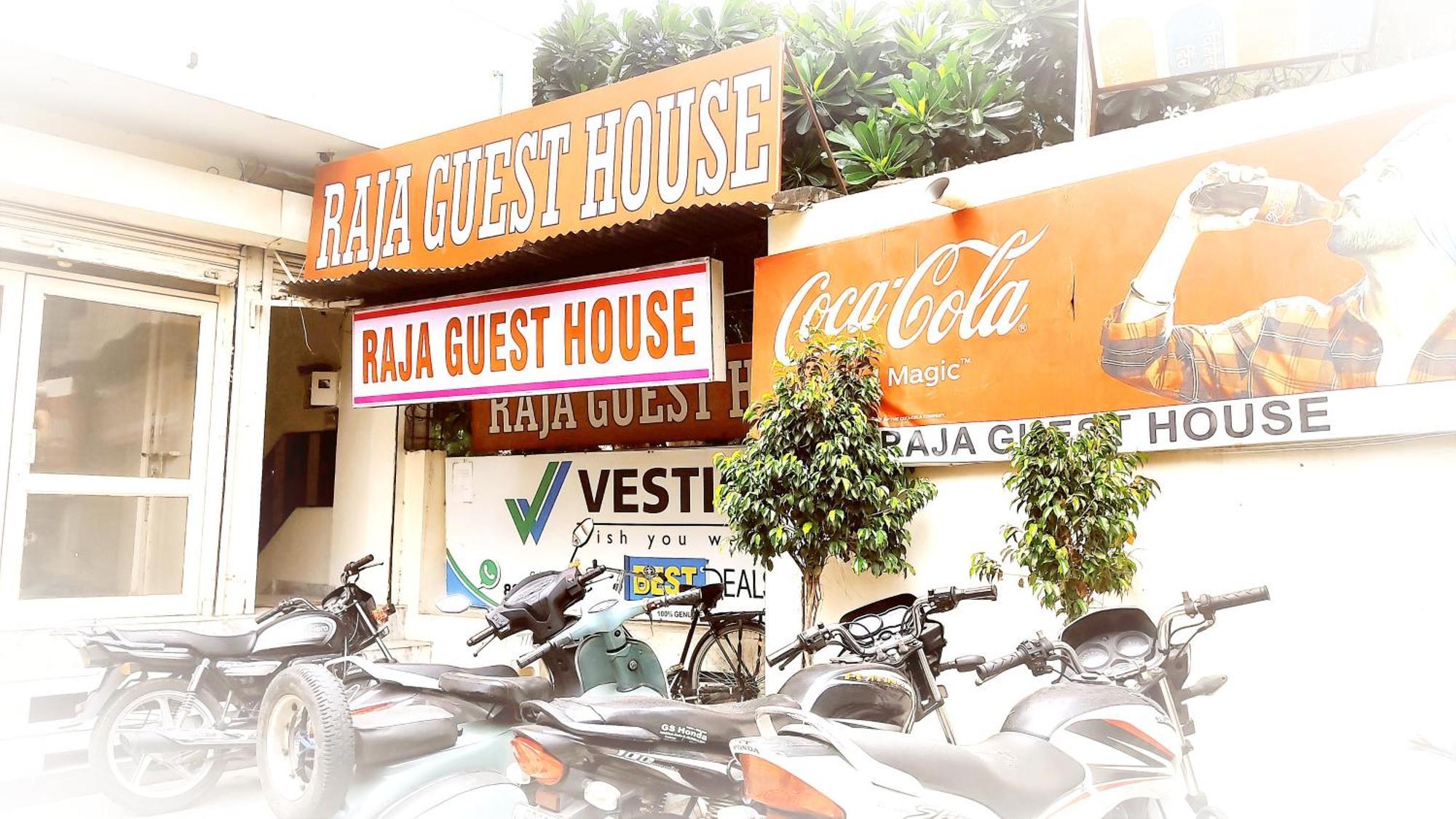 Raja Guest House -- Jalandhar Railway Station -- For Family, Couples, Travellers Dış mekan fotoğraf