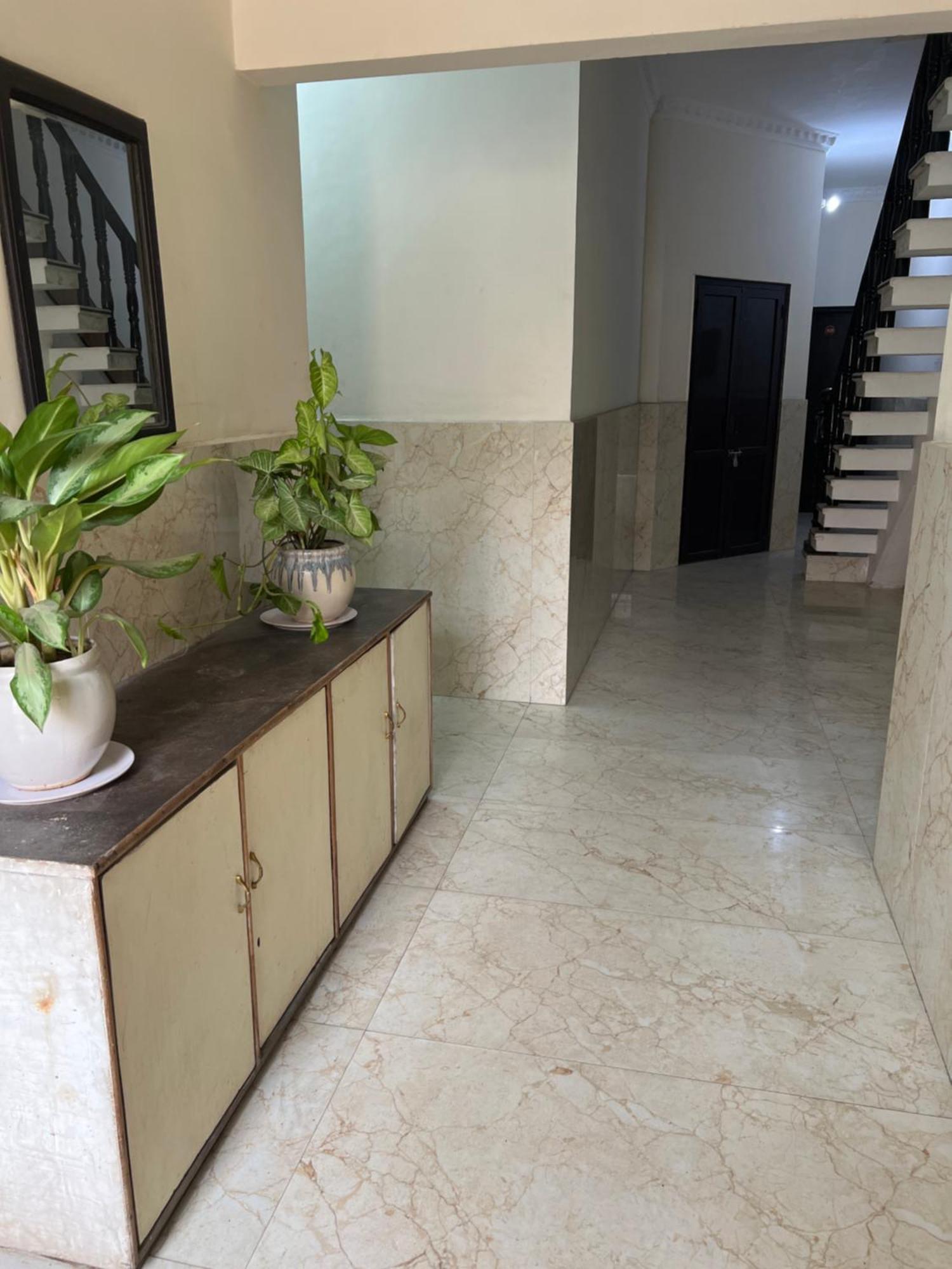 Raja Guest House -- Jalandhar Railway Station -- For Family, Couples, Travellers Dış mekan fotoğraf